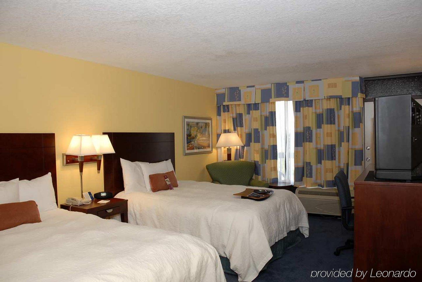 Hampton Inn Cocoa Beach Room photo